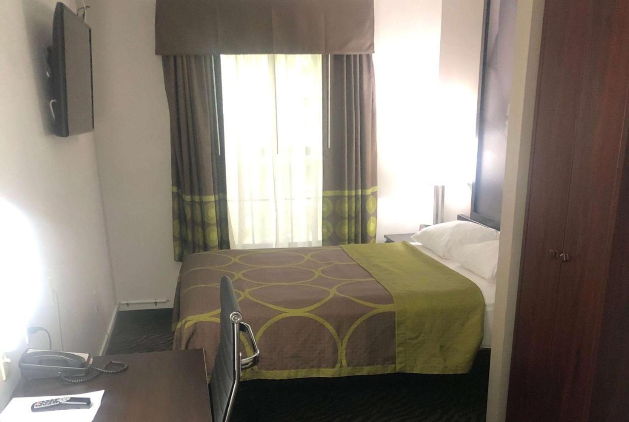 Super 8 By Wyndham High Point/Greensboro Ngoại thất bức ảnh