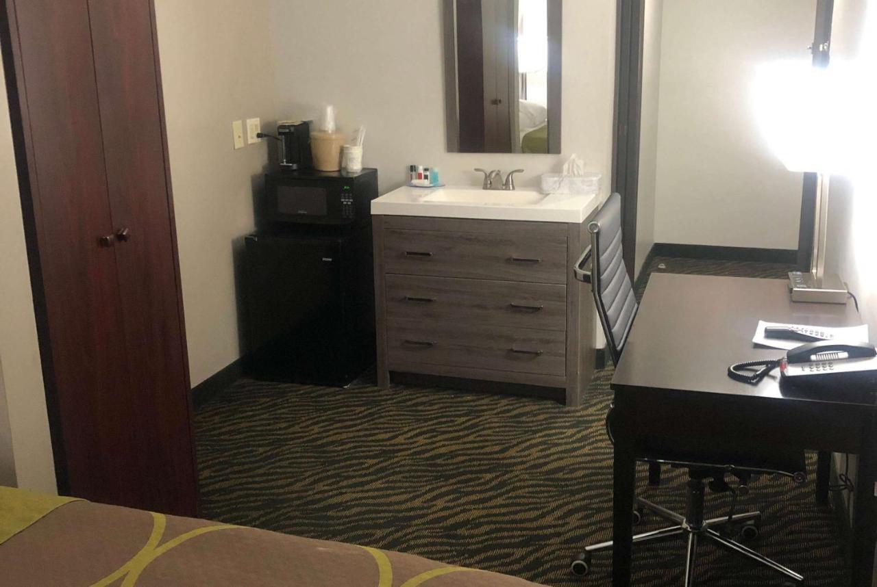 Super 8 By Wyndham High Point/Greensboro Ngoại thất bức ảnh