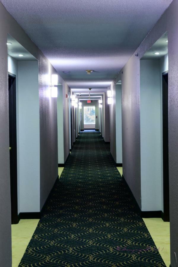 Super 8 By Wyndham High Point/Greensboro Ngoại thất bức ảnh
